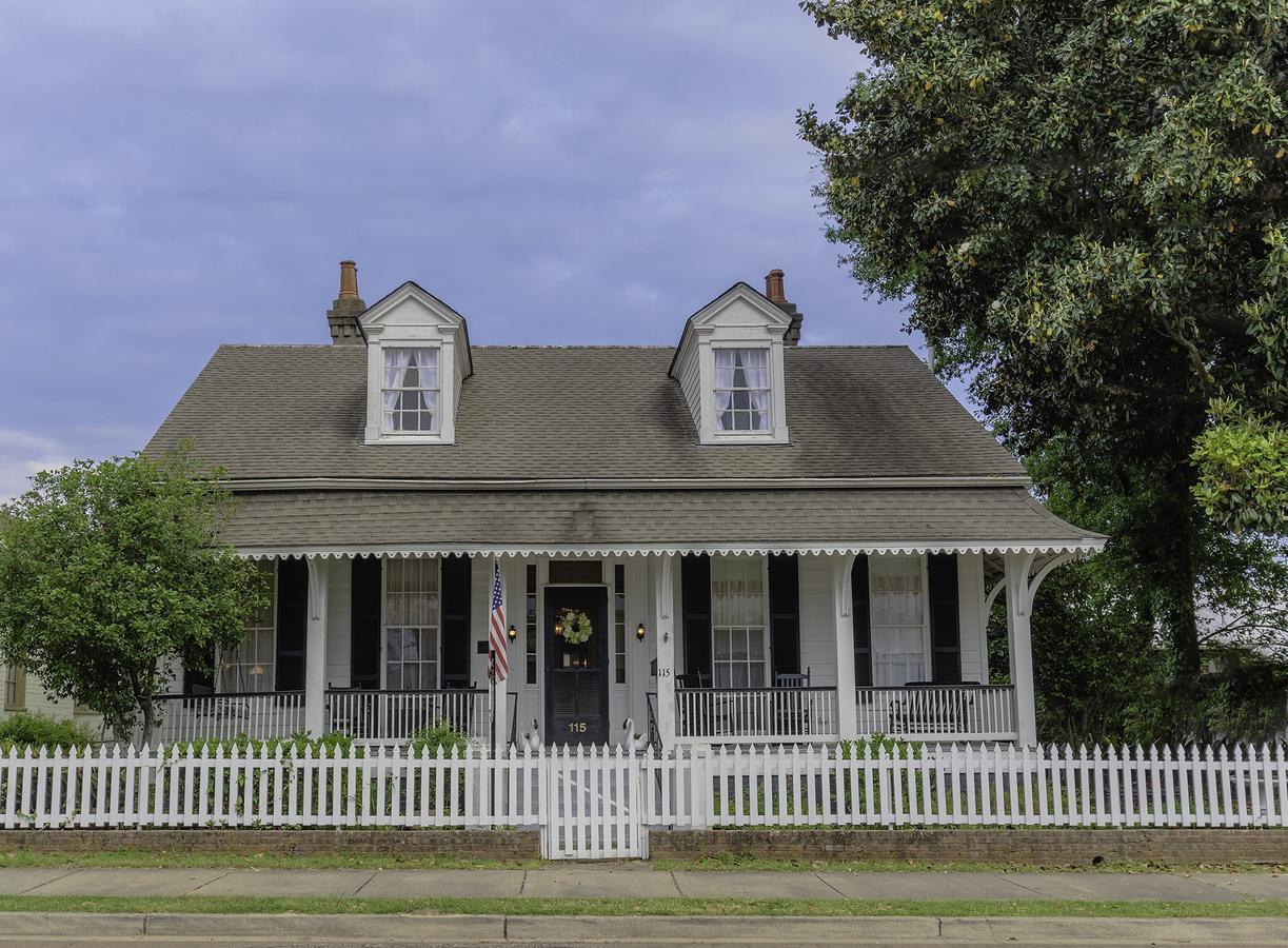 Riverboat Bed & Breakfast Bed & Breakfast Natchez Exterior photo